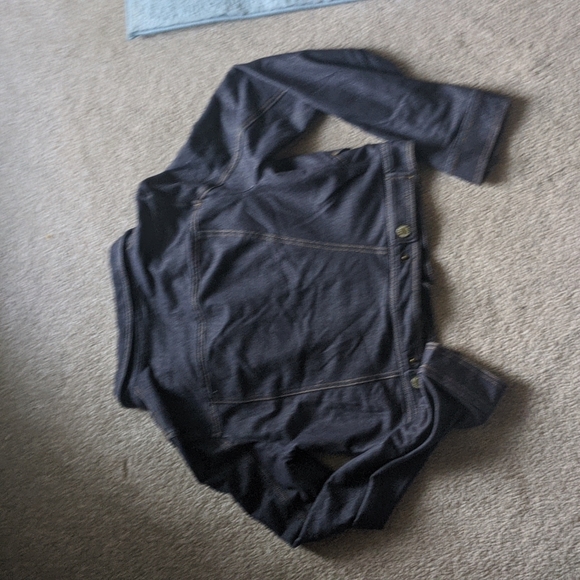 Armani Exchange cropped denim-look jacket. - Picture 3 of 4